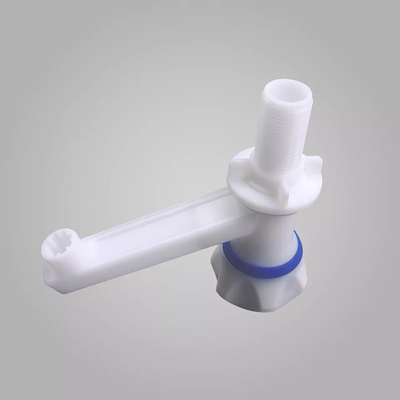 Het openlucht het Waterspuiten van Pvc van de Watertapkraan Plastic kiezen Gat uit