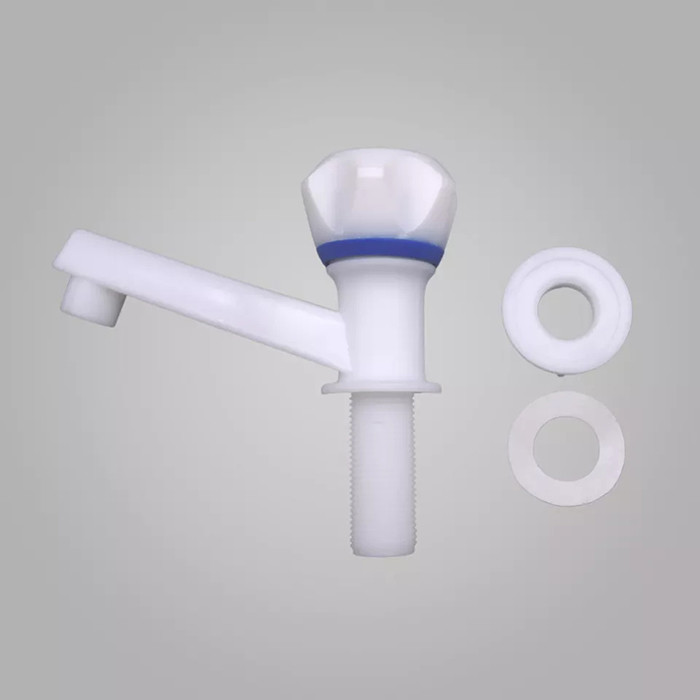 Pp-Muur van de de Kern zette de Plastic Openluchtkraan van pvc Openluchtpvc-Tapkraan op